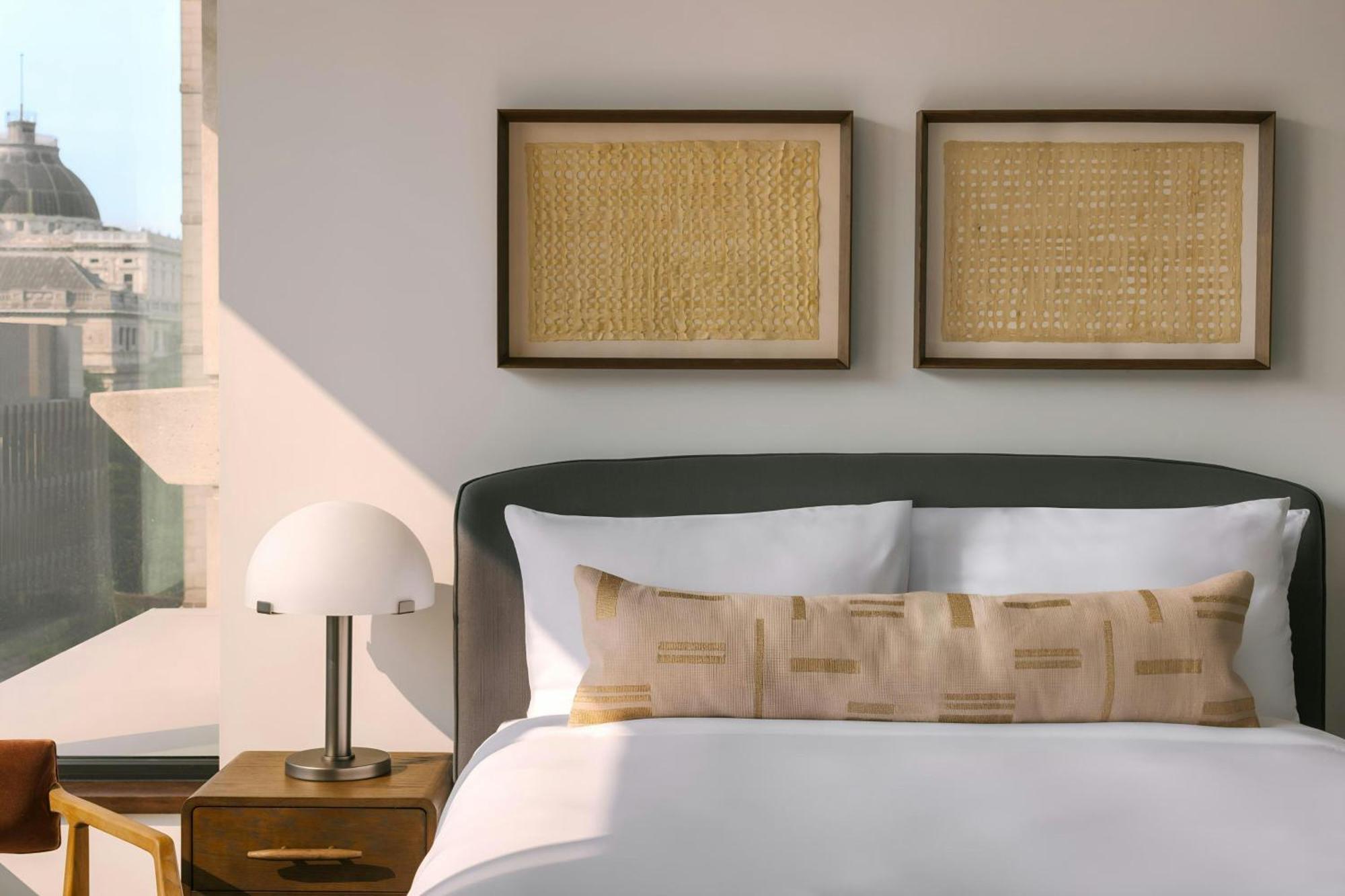 Sonder By Marriott Bonvoy Lambert Old Montreal